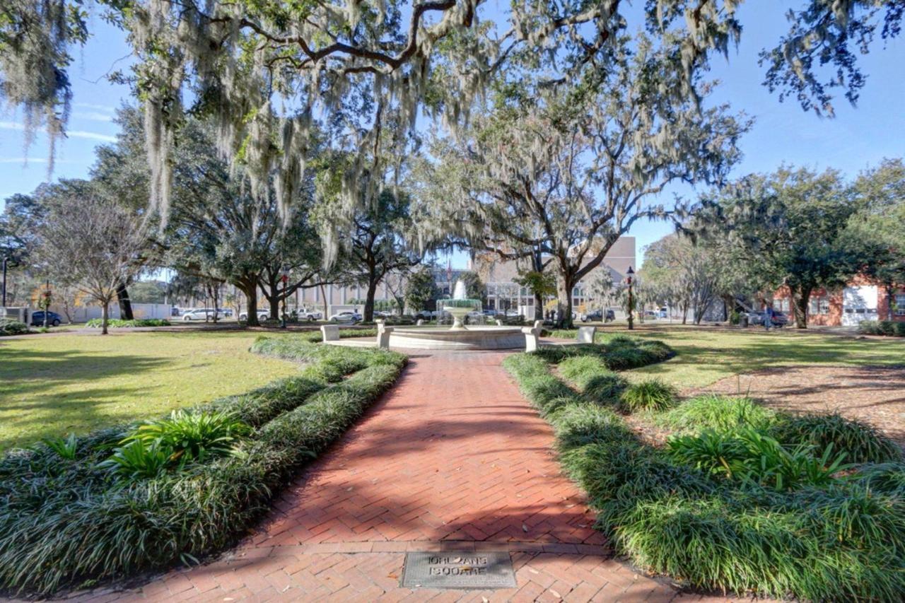 Villa Orleans Square Savannah Exterior foto